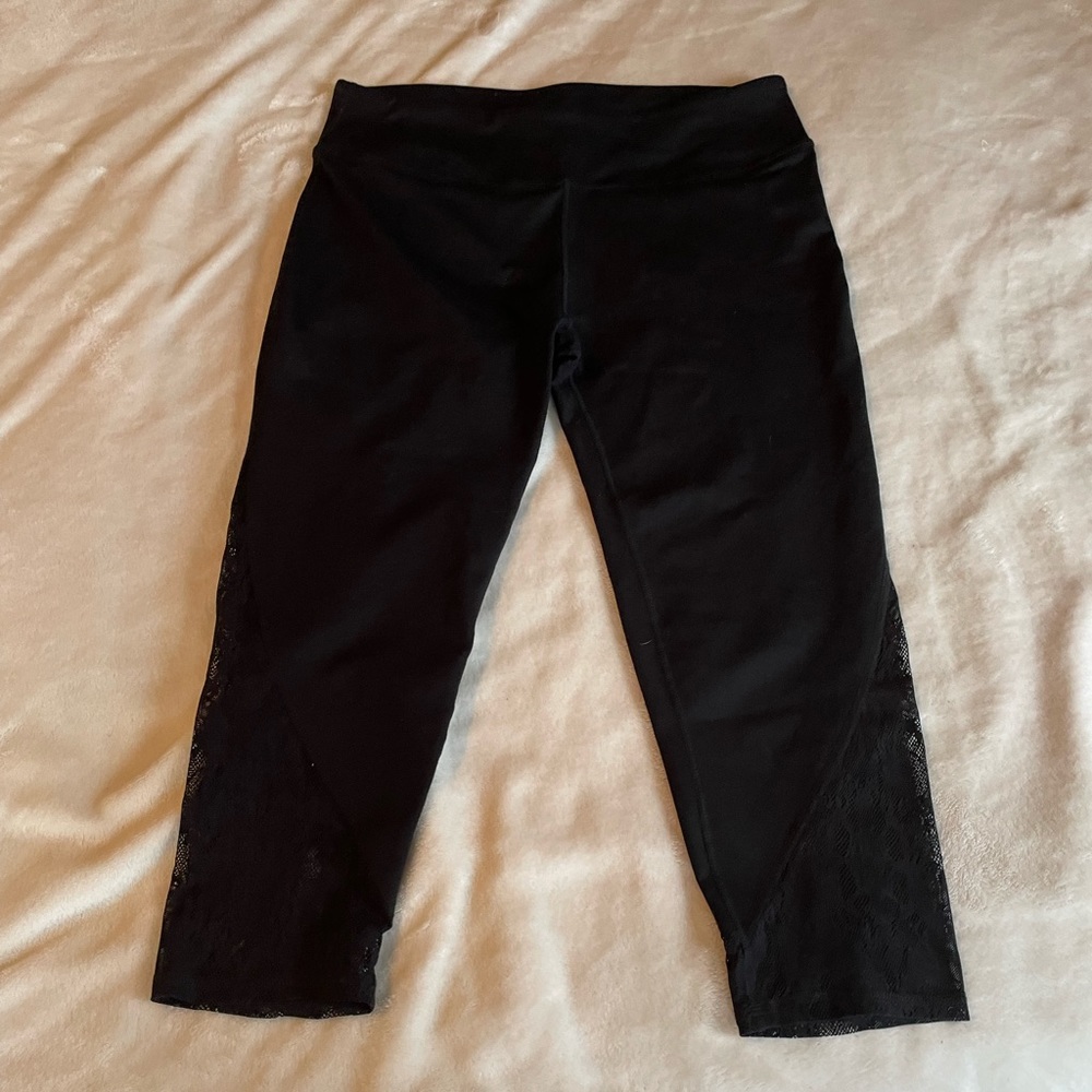 Fabletics bundle - Picture 3 of 4